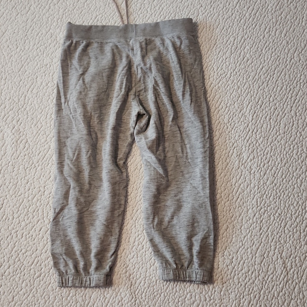 Victoria's Secret Loungewear Long Sleeve Top And Cropped Sweatpant Joggers Set - Picture 9 of 12
